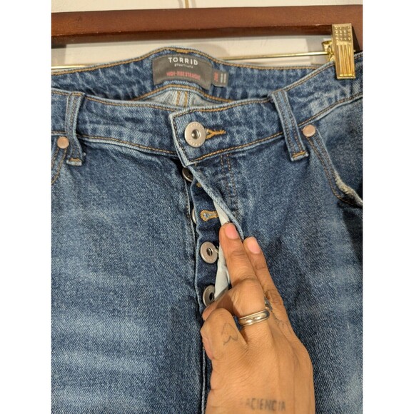 Torrid Women High Rise Straight Distressed Ankle Button Fly Jeans Plus 20 Curvy - Picture 3 of 11
